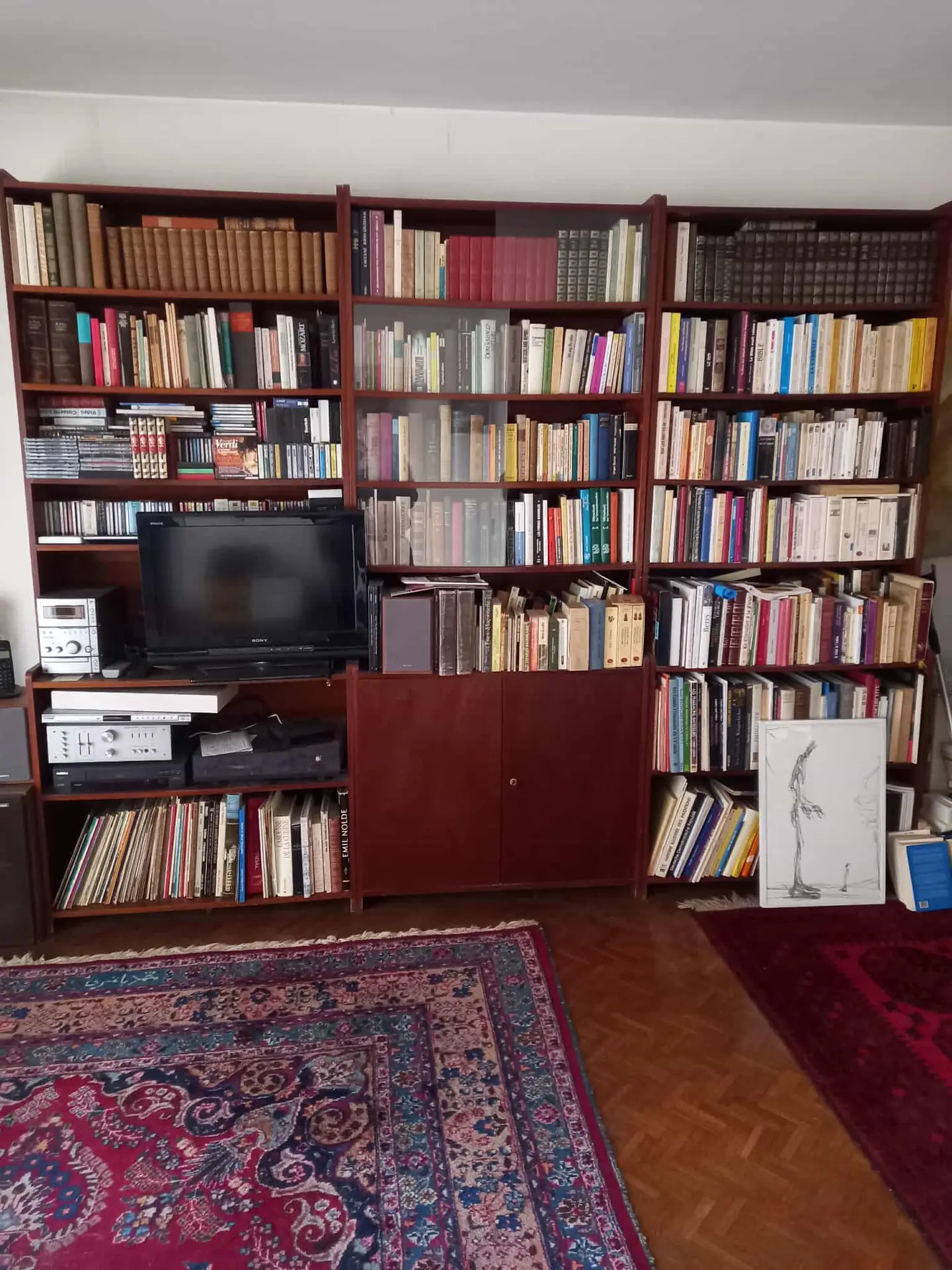 Etagère de livre rendant le débarras gratuit